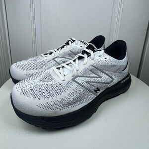 New Balance Men's White and Black Running Shoes